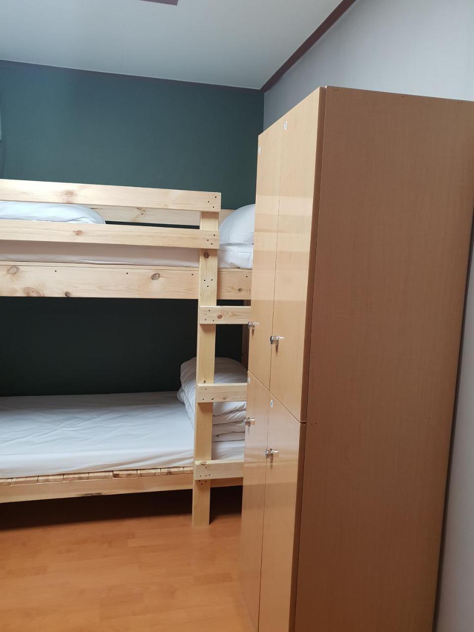 Guest house Youngstay 2*